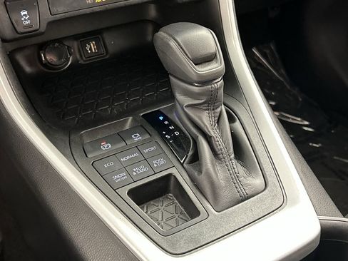 Used 2024 Toyota RAV4 LE image 15