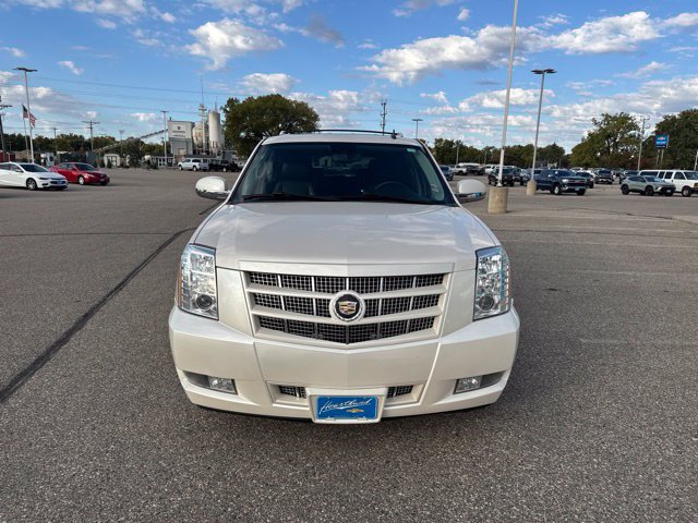 Used 2013 Cadillac Escalade Premium AWD/4WD image 2
