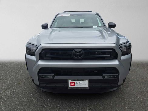 Certified 2025 Toyota 4Runner SR5 AWD/4WD image 8