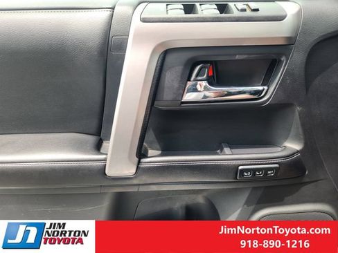 Used 2015 Toyota 4Runner Limited AWD/4WD image 23