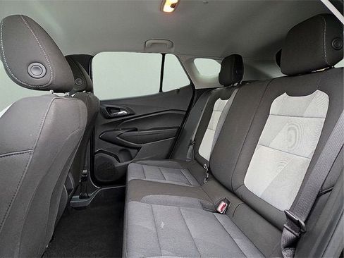 Certified 2025 Chevrolet Trax LS image 13