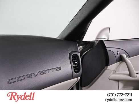 Used 2006 Chevrolet Corvette Convertible w/ Preferred Equipment Group image 17