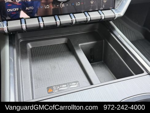 New 2026 GMC Acadia AT4 w/ LPO, Floor Liner Package AWD/4WD image 17
