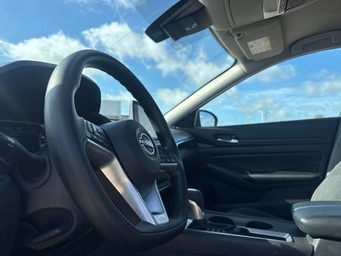 Certified 2025 Nissan Altima 2.5 SV FWD image 35
