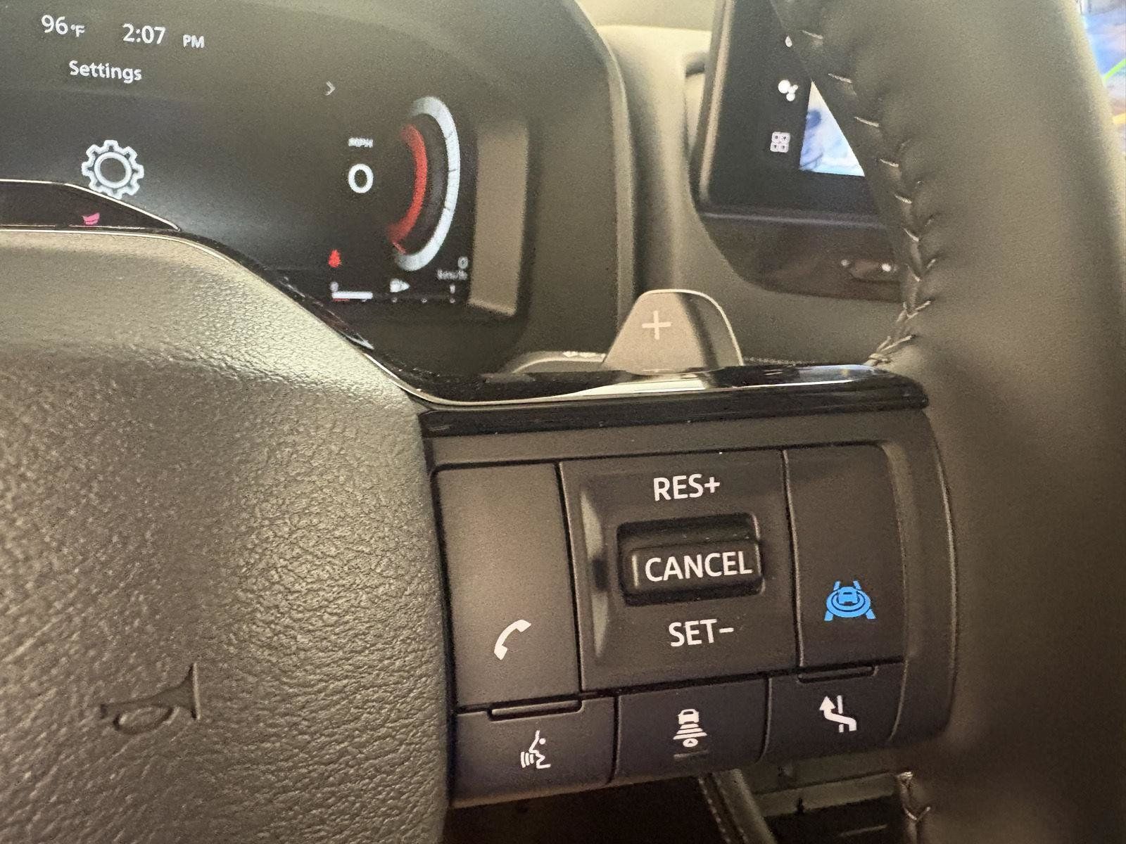 Used 2026 Nissan Rogue Platinum w/ Tech Package AWD/4WD image 27