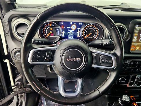 Used 2022 Jeep Wrangler Unlimited Sahara w/ Cold Weather Group AWD/4WD image 13