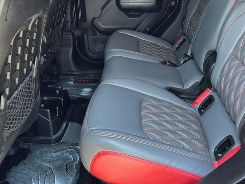 Used 2020 Jeep Gladiator Rubicon AWD/4WD image 17