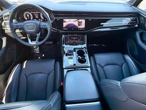 Used 2025 Audi Q7 3.0T Prestige image 16