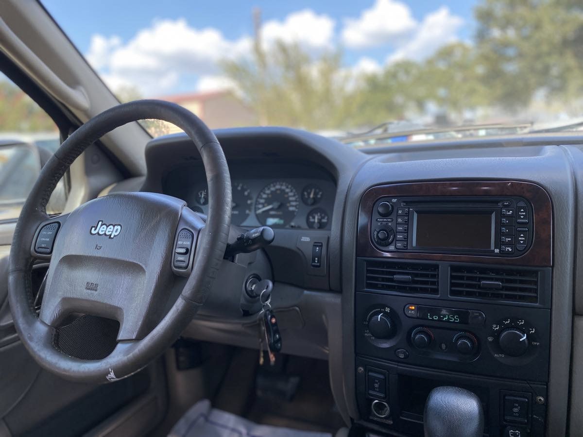 Used 2004 Jeep Grand Cherokee Limited w/ Cold Weather Group RWD image 13