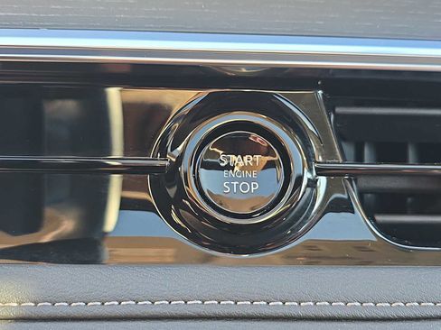 Certified 2025 INFINITI QX80 Sensory image 22