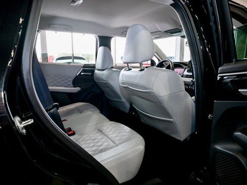 Used 2024 Mitsubishi Outlander SEL Black Edition image 24