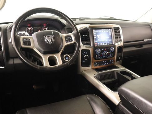 Used 2018 RAM 2500 Laramie AWD/4WD image 2