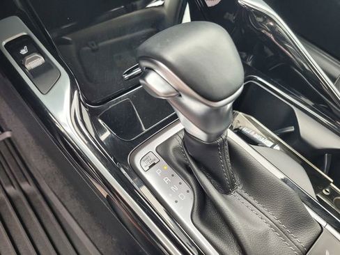 Used 2023 Kia Sorento SX image 18