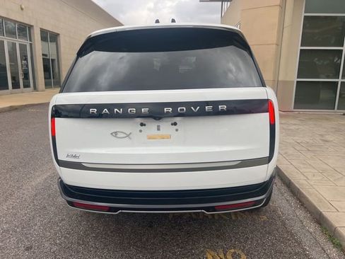 Used 2025 Land Rover Range Rover SE image 5