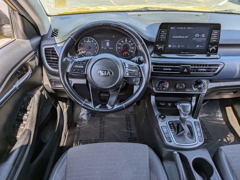 Used 2021 Kia Seltos S image 16