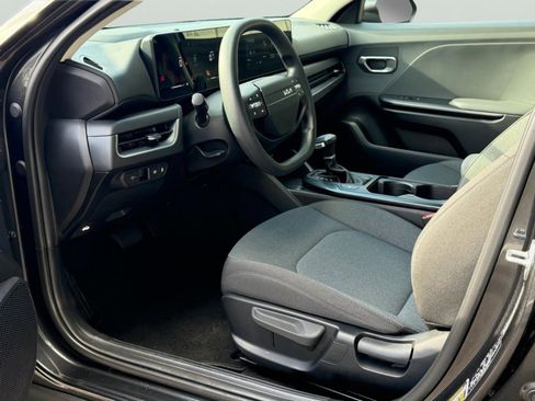Used 2025 Kia K4 FWD image 10