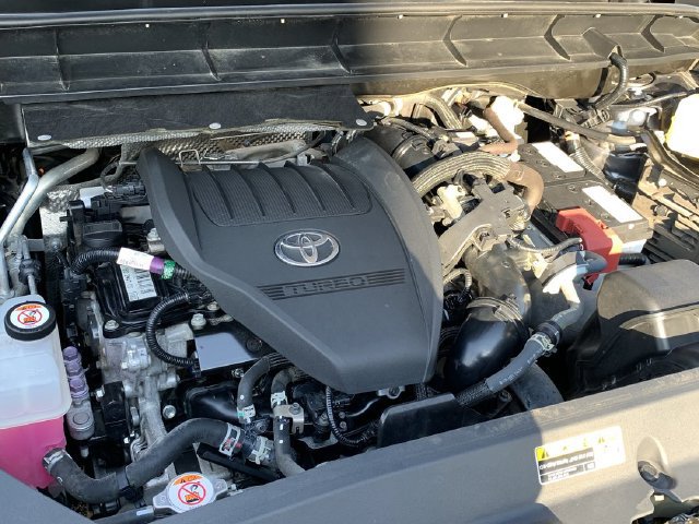 Used 2023 Toyota Highlander XLE FWD image 16