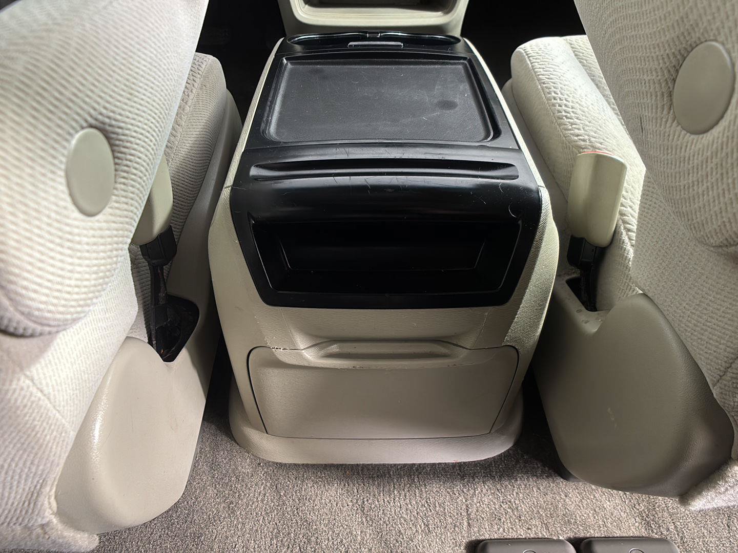 Used 2012 Toyota Sienna LE w/ Towing Pkg FWD image 21