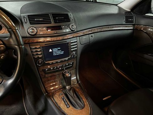 Used 2008 Mercedes-Benz E 350 4MATIC Sedan image 30