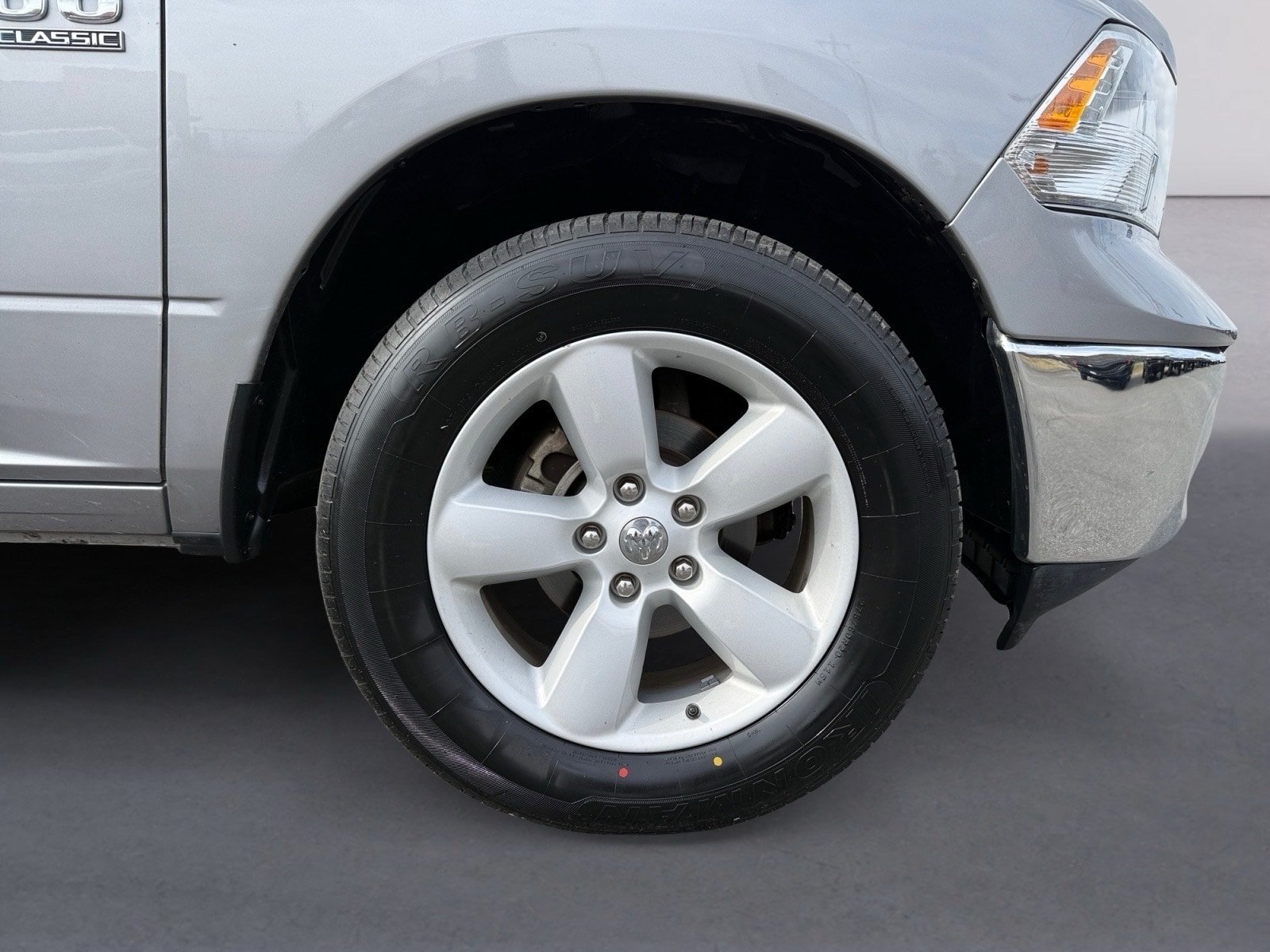 Used 2024 RAM 1500 Classic SLT AWD/4WD image 9