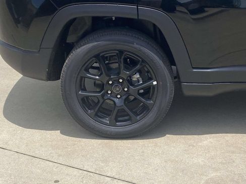 New 2026 Jeep Compass Latitude AWD/4WD image 8