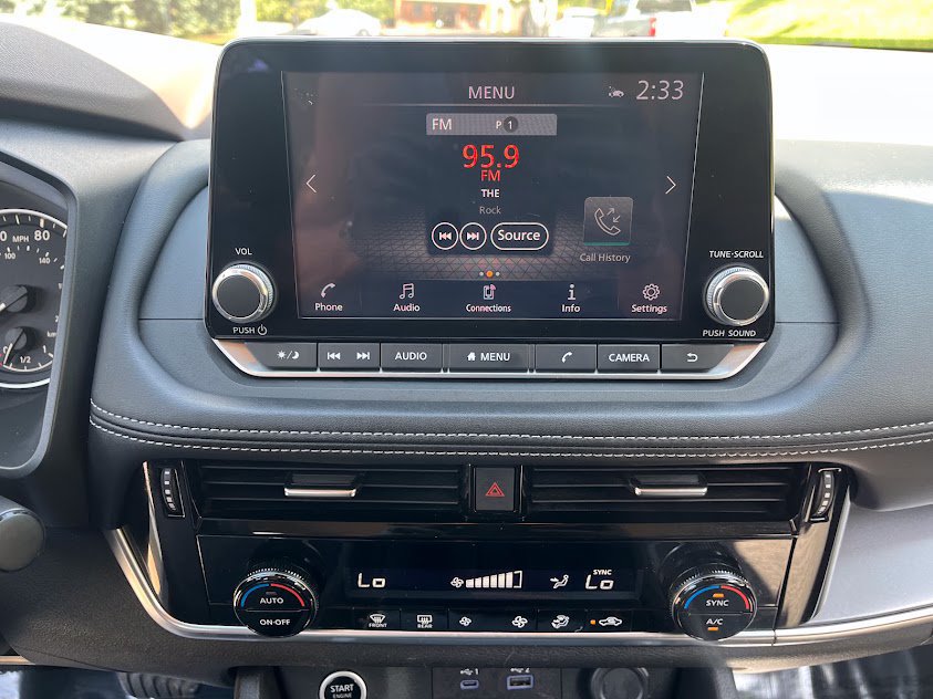 Used 2021 Nissan Rogue SV AWD/4WD image 17