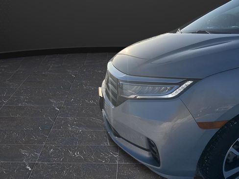 Used 2024 Honda Odyssey Touring image 9