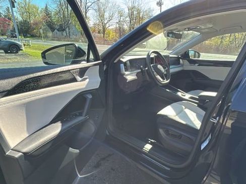 Used 2025 Volkswagen Tiguan SE AWD/4WD image 28