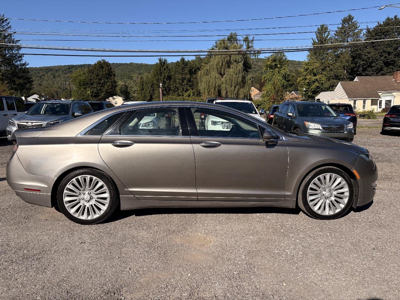 Used 2016 Lincoln MKZ AWD image 8
