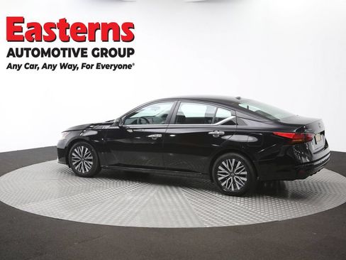 Used 2024 Nissan Altima 2.5 SV FWD image 62