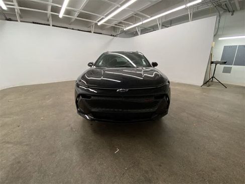 Used 2024 Chevrolet Equinox EV RS image 9