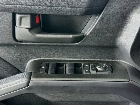 Certified 2025 Toyota 4Runner SR5 AWD/4WD image 19