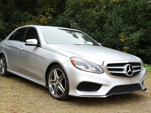Used 2016 Mercedes-Benz E 350 Sedan image 22