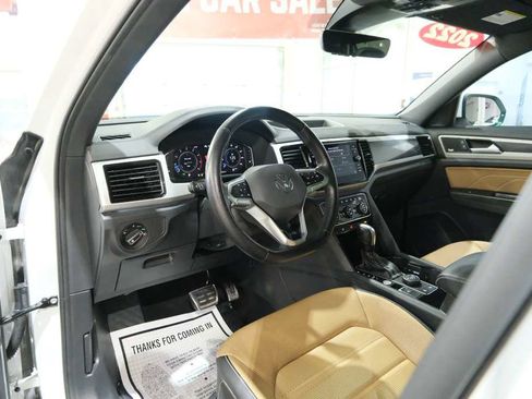 Used 2022 Volkswagen Atlas Cross Sport SEL Premium R-Line image 16