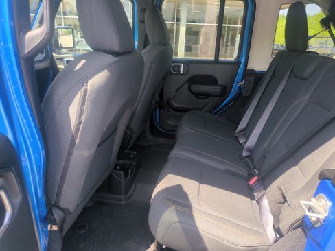 Used 2024 Jeep Wrangler Unlimited Sport AWD/4WD image 28