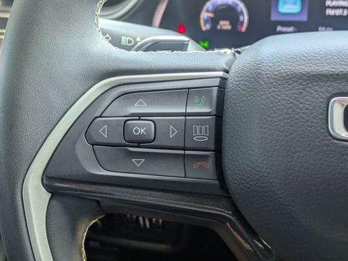 Used 2023 Jeep Grand Cherokee Laredo RWD image 25