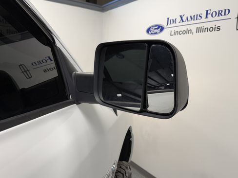 Used 2016 RAM 2500 SLT image 28