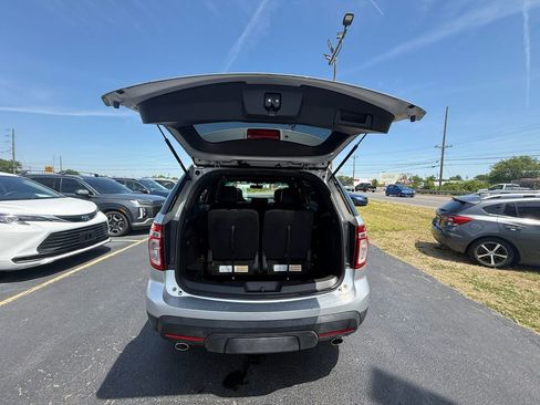 Used 2012 Ford Explorer XLT FWD image 5