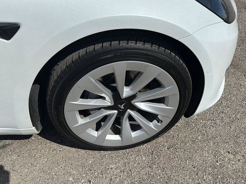 Used 2022 Tesla Model 3 RWD image 11