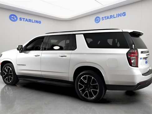 Used 2021 Chevrolet Suburban RST image 4