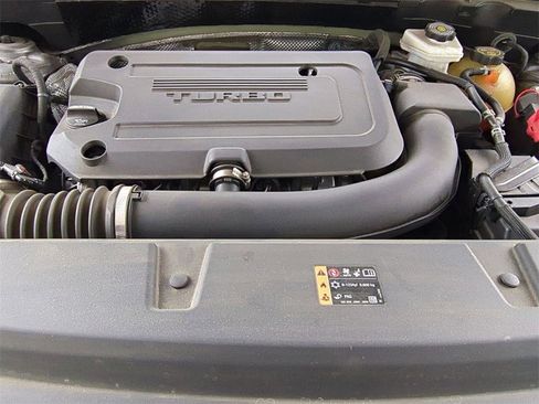 Certified 2022 Buick Envision Essence w/ Technology Package I image 33