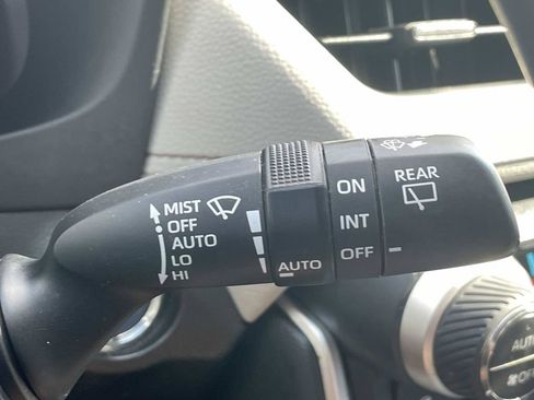 Used 2022 Toyota RAV4 XLE w/ XLE Grade Weather Package AWD/4WD image 30