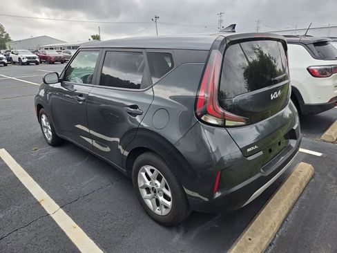 Used 2025 Kia Soul LX w/ LX Technology Package FWD image 8