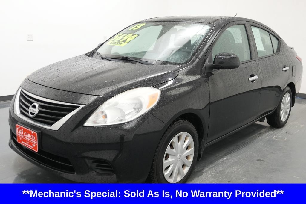 Used 2013 Nissan Versa SV w/ Convenience Pkg FWD image 3