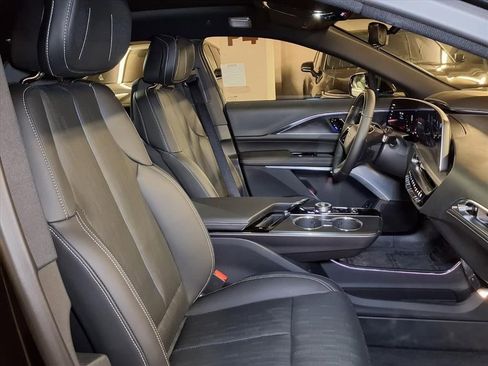New 2026 Cadillac Lyriq V image 6