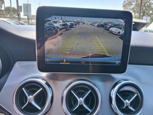 Used 2018 Mercedes-Benz GLA 250 4MATIC w/ Premium Package image 15