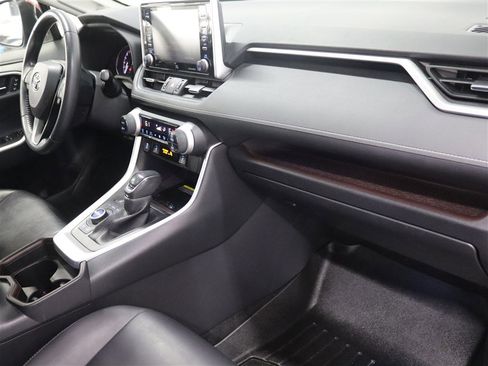 Used 2019 Toyota RAV4 Limited AWD/4WD image 27