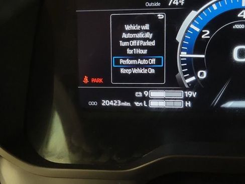 Used 2025 Toyota Sequoia Platinum AWD/4WD image 2
