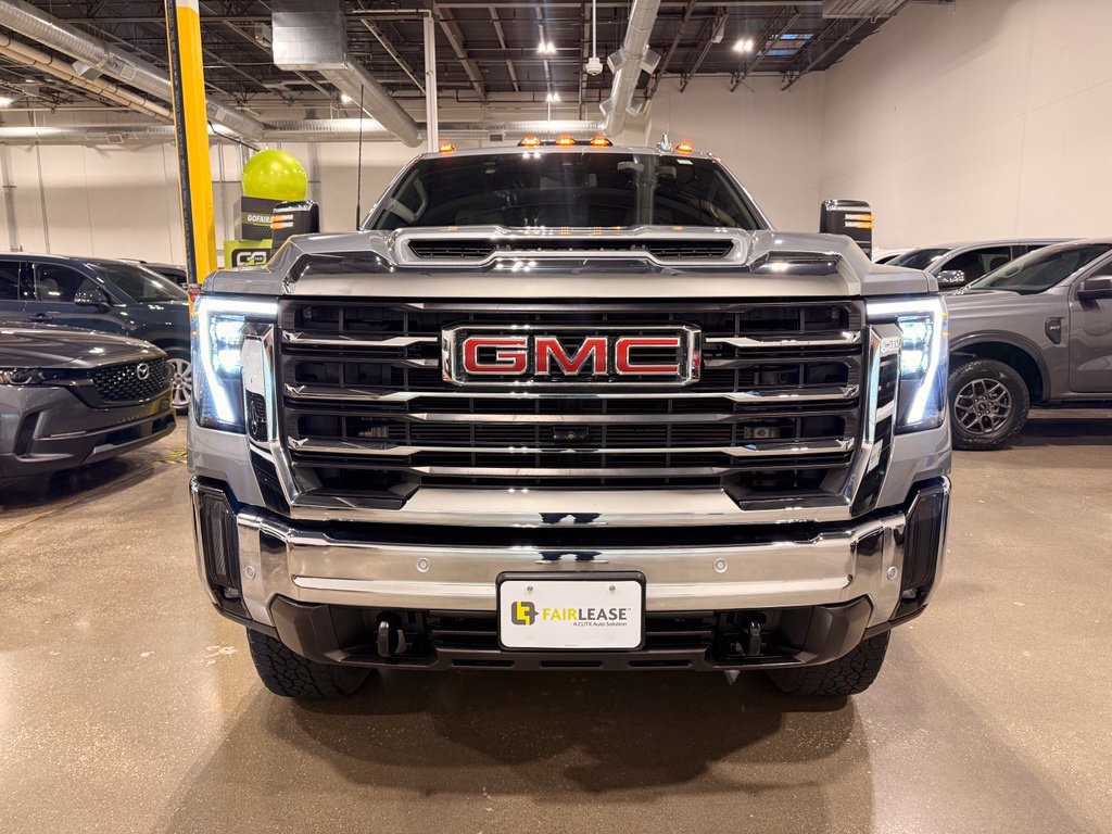 Used 2024 GMC Sierra 2500 SLT w/ SLT Premium Package AWD/4WD image 2