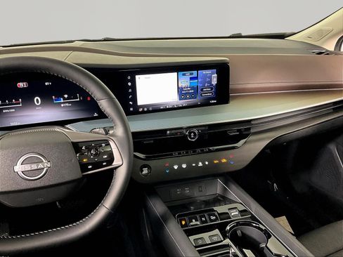 Certified 2026 Nissan Murano Platinum w/ Cargo Package AWD/4WD image 9